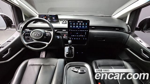 Hyundai Staria 2022 — photo 10