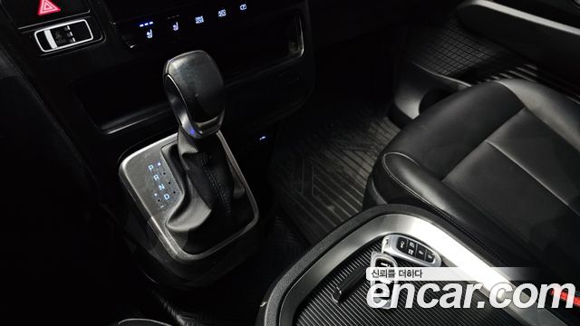 Hyundai Staria 2022 — photo 12