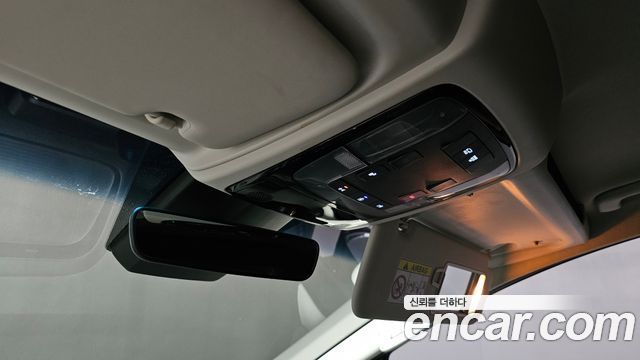 Hyundai Staria 2022 — photo 25