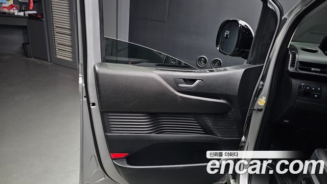 Hyundai Staria 2022 — photo 14