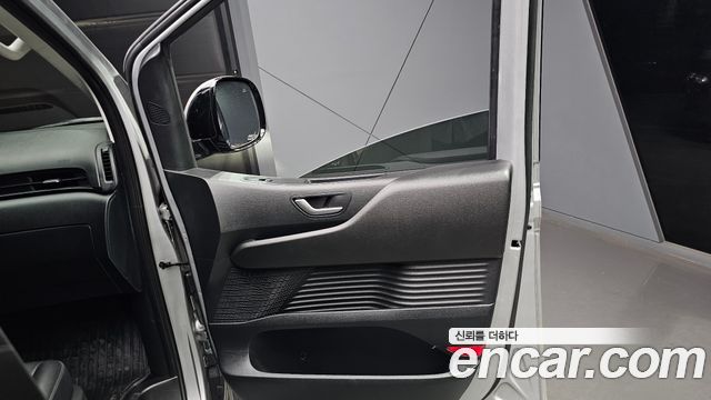 Hyundai Staria 2022 — photo 15