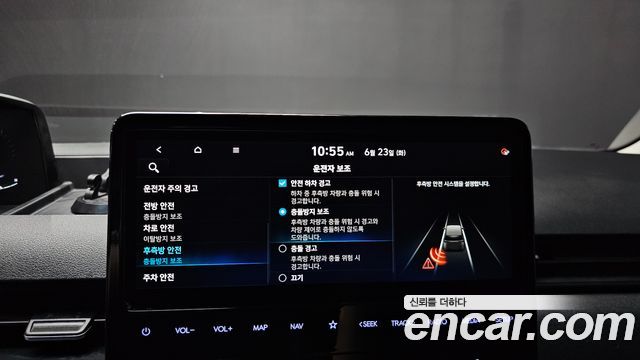 Hyundai Staria 2022 — photo 30