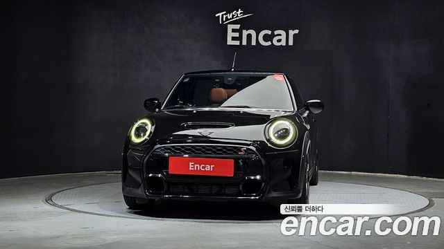 Mini Cooper Convertible 2022 — photo 3