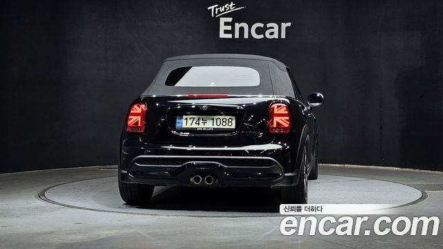 Mini Cooper Convertible 2022 — photo 4