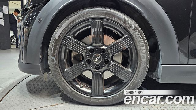 Mini Cooper Convertible 2022 — photo 5