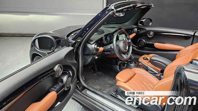 Mini Cooper Convertible 2022 — photo 13
