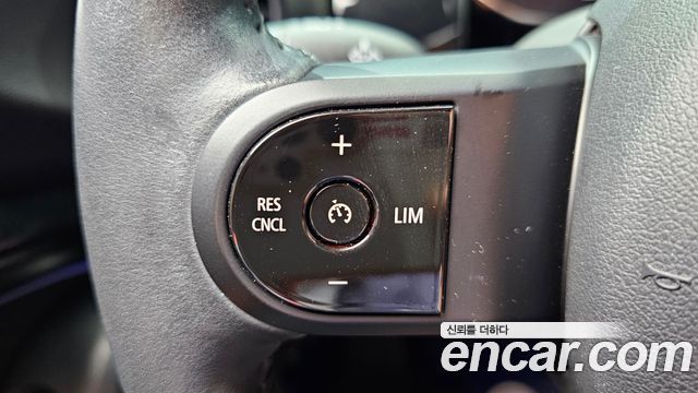 Mini Cooper Convertible 2022 — photo 31