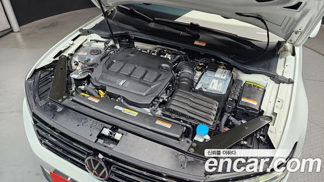 Volkswagen Passat 2022 — photo 6
