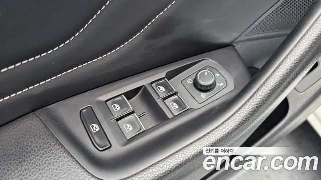Volkswagen Passat 2022 — photo 26