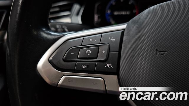 Volkswagen Passat 2022 — photo 27