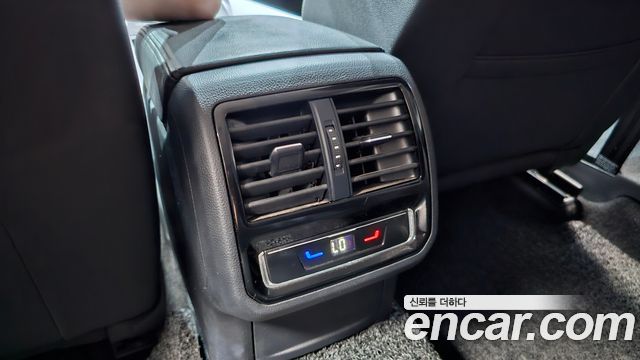 Volkswagen Passat 2022 — photo 28