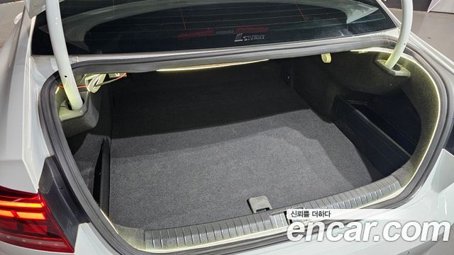 Volkswagen Passat 2022 — photo 30