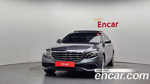 Mercedes-Benz E-Class 2019 — photo 3