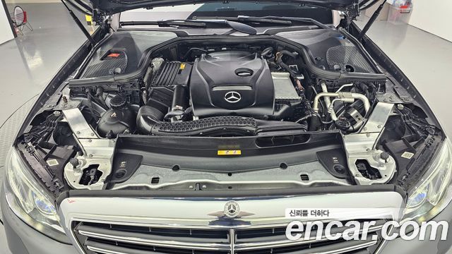 Mercedes-Benz E-Class 2019 — photo 6