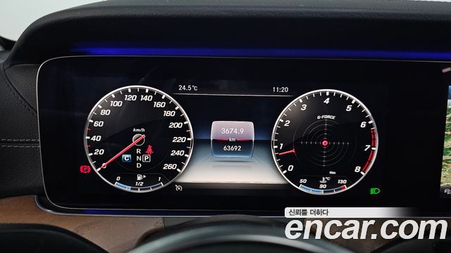 Mercedes-Benz E-Class 2019 — photo 11