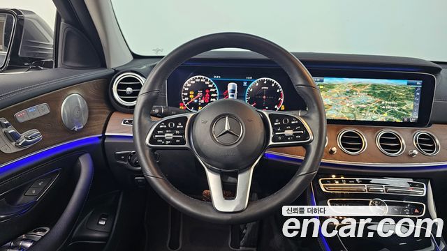 Mercedes-Benz E-Class 2019 — photo 19