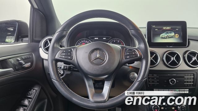 Mercedes-Benz B-Class 2018 — photo 20