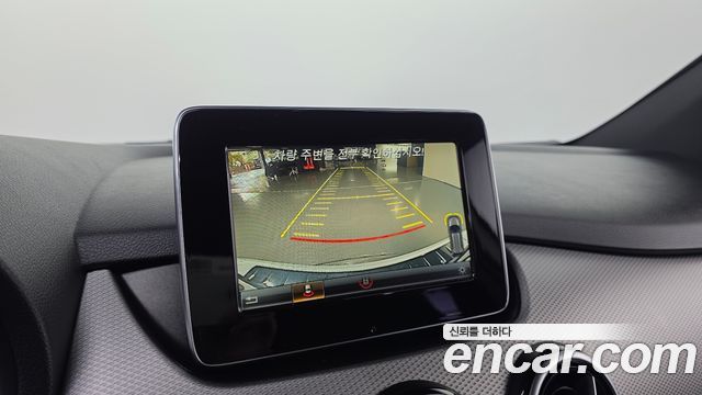 Mercedes-Benz B-Class 2018 — photo 21