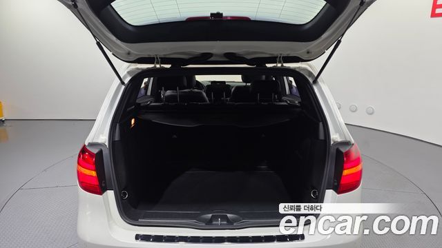 Mercedes-Benz B-Class 2018 — photo 23