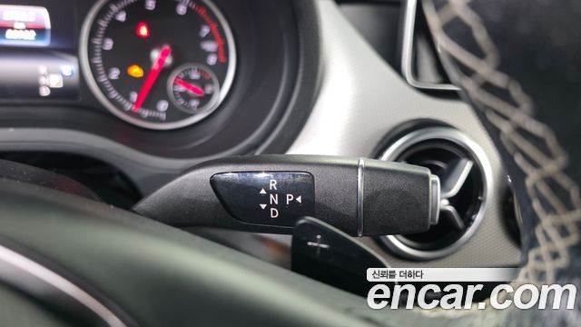 Mercedes-Benz B-Class 2018 — photo 24