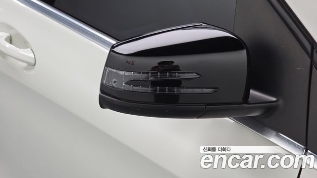 Mercedes-Benz B-Class 2018 — photo 30