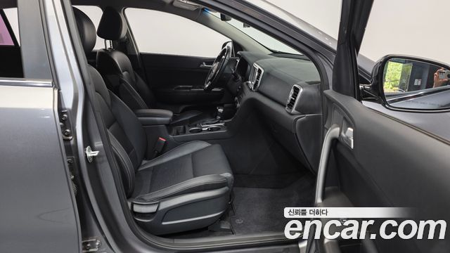 Kia Sportage 2016 — photo 17
