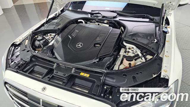 Mercedes-Benz S-Class 2021 — photo 6