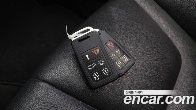 Volvo V60 2016 — photo 17