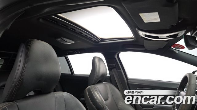 Volvo V60 2016 — photo 20