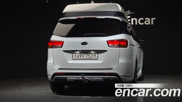Kia Canival 2017 — photo 4