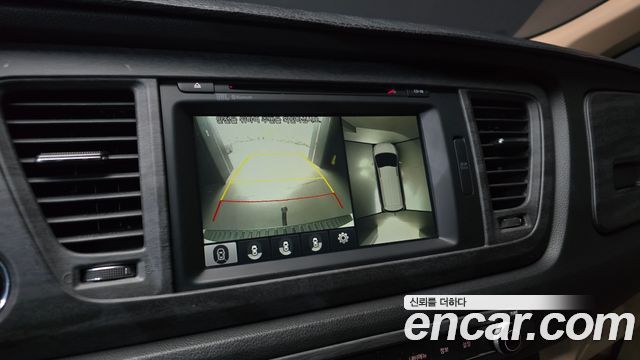 Kia Canival 2017 — photo 21