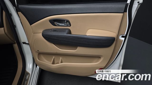 Kia Canival 2017 — photo 15