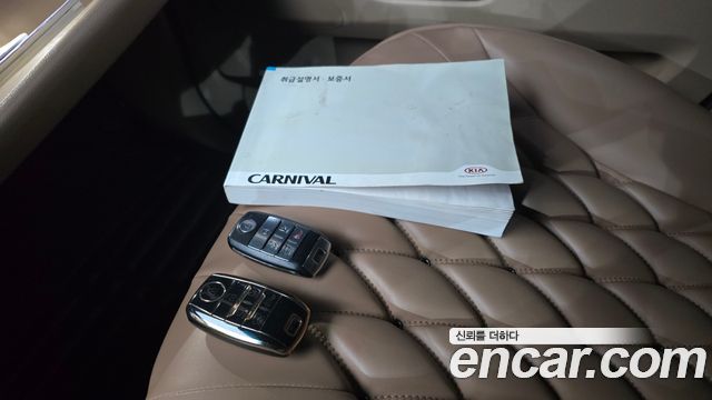 Kia Canival 2017 — photo 29
