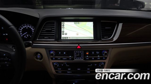 Genesis G80 2018 — photo 19