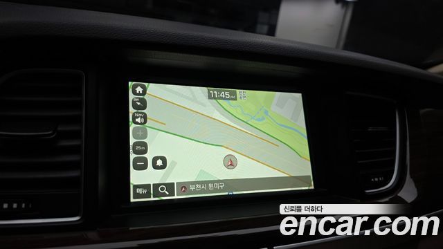 Genesis G80 2018 — photo 20