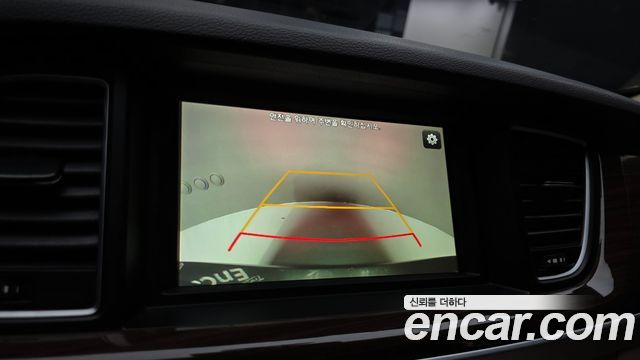 Genesis G80 2018 — photo 21
