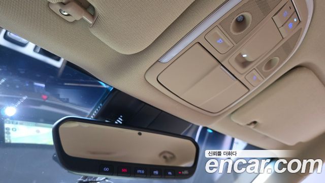 Genesis G80 2018 — photo 25