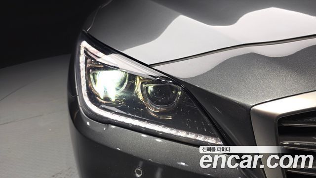 Genesis G80 2018 — photo 8