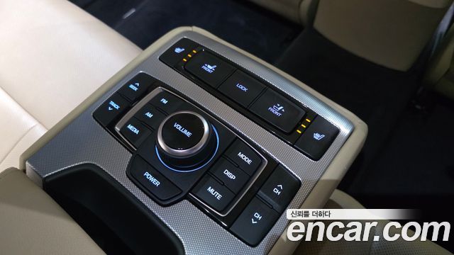 Genesis G80 2018 — photo 27