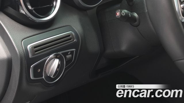 Mercedes-Benz C-Class 2020 — photo 17