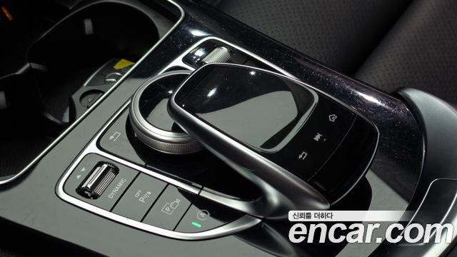 Mercedes-Benz C-Class 2020 — photo 19