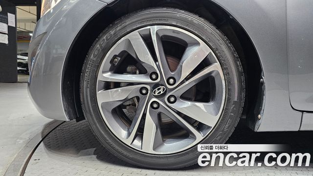 Hyundai AVANTE 2016 — photo 5