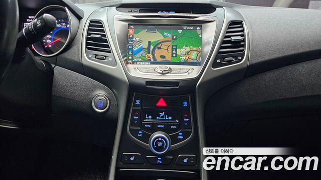 Hyundai AVANTE 2016 — photo 14