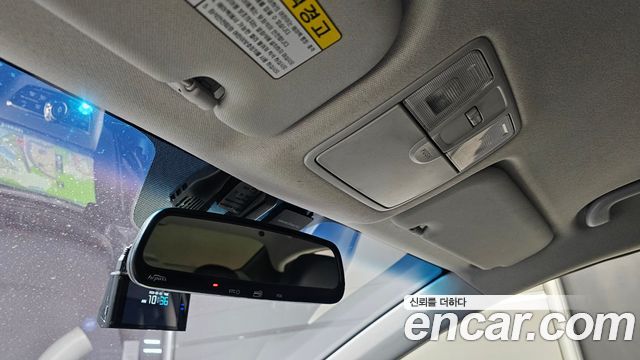 Hyundai AVANTE 2016 — photo 17