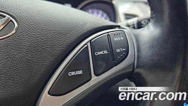 Hyundai AVANTE 2016 — photo 18