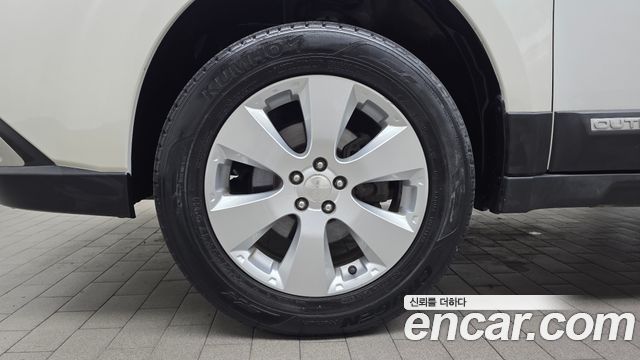 Subaru Outback 2012 — photo 5