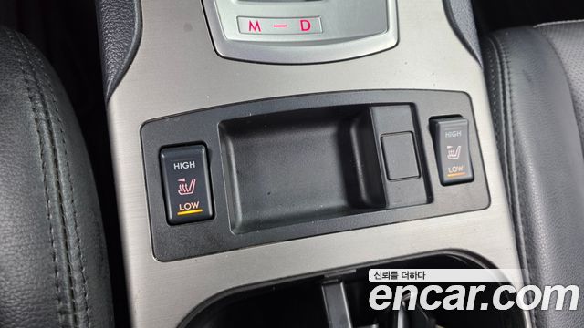 Subaru Outback 2012 — photo 15