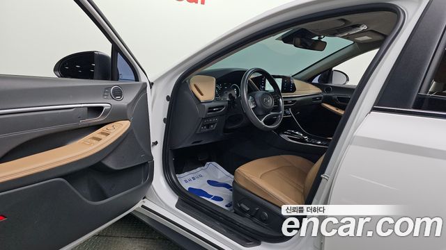 Hyundai Sonata 2022 — photo 10