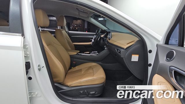 Hyundai Sonata 2022 — photo 12