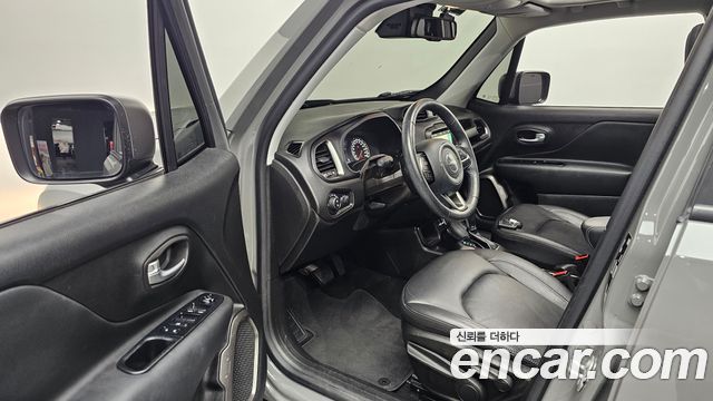 Jeep Renegade 2019 — photo 10